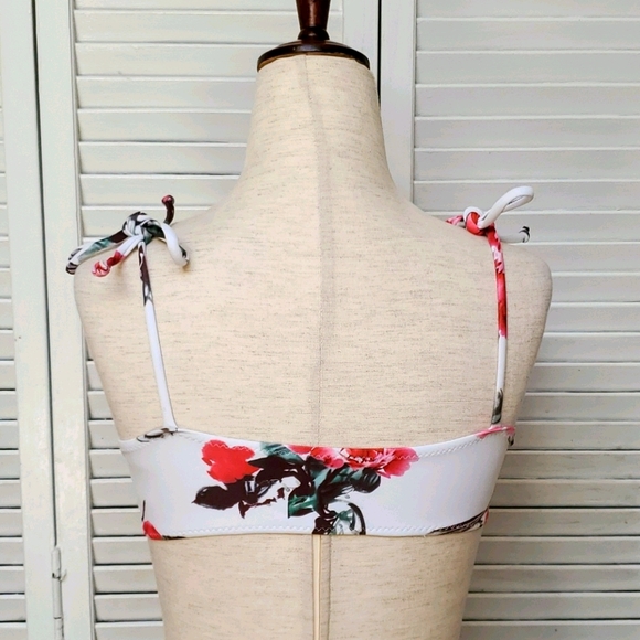 Zaful Size 4 Peony String Bikini Top - Picture 3 of 6